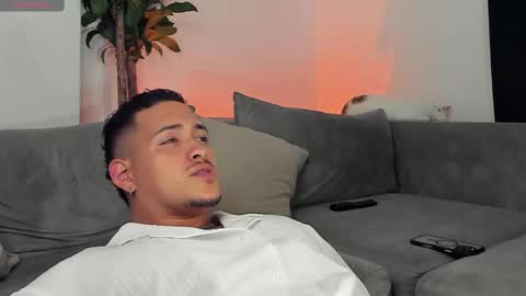 LUCA SANTOS online show from 03.11.25