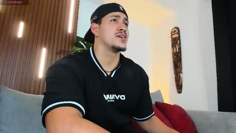 LUCA SANTOS online show from 03.28.26