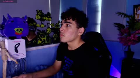 lucascarterr online show from 10.13.25