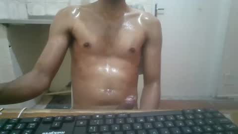 Snapshot of lucascarv chatting on 10.14.25 lucascarv online show from 10.14.25