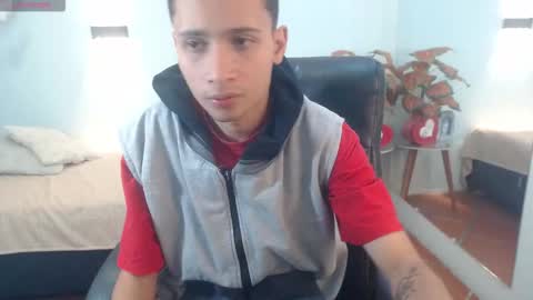 Snapshot of lucasssmith11 chatting on 11.30.25 LucassSmith11 online show from 11.30.25