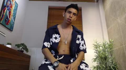 Lucca Moreti online show from 05.12.26