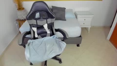 L U C C I A online show from 09.29.25