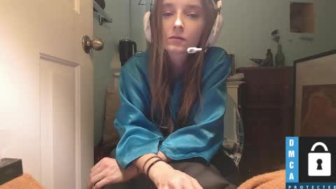 Luci Layne online show from 02.15.25
