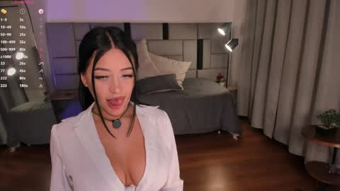 Luciana  Rest time I will return on December 2. online show from 06.01.26