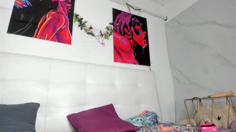 Snapshot of lucia78shy chatting on 10.23.25 lucia78shy online show from 10.23.25