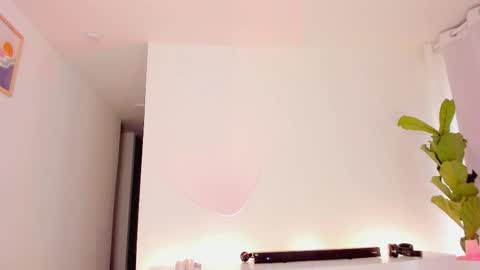 Lucia online show from 10.12.25