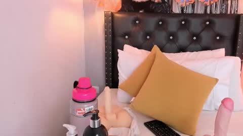 Lucia online show from 10.27.25