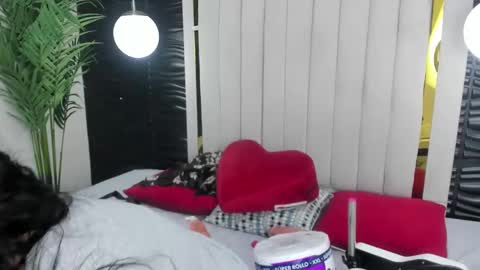 Snapshot of lucia_vonne chatting on 01.11.25 Lucia Vonne online show from 01.11.25