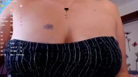 Snapshot of luciamature_ chatting on 10.02.25 Lucia  online show from 10.02.25