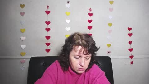 LuciaMi online show from 12.05.24
