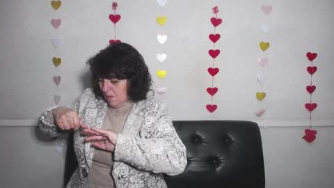 LuciaMi online show from 12.13.24
