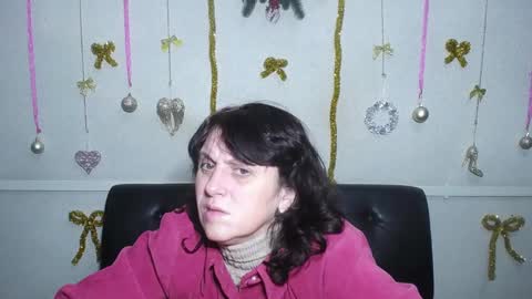 LuciaMi online show from 12.18.24
