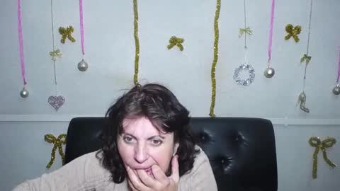 LuciaMi online show from 12.18.24