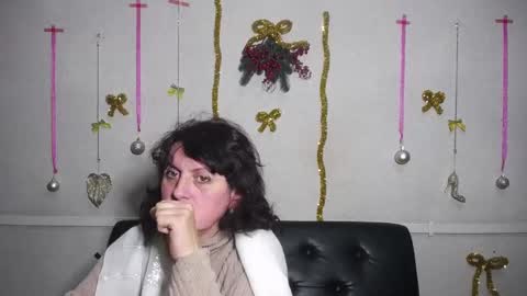 LuciaMi online show from 12.24.24