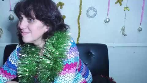 LuciaMi online show from 12.30.24