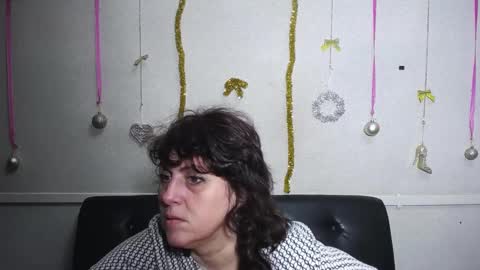 LuciaMi online show from 01.12.25
