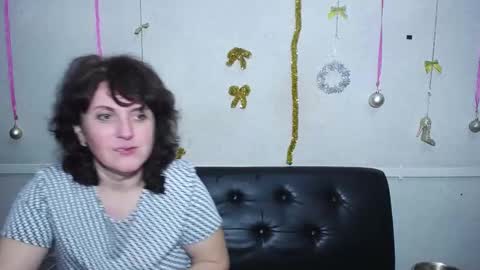 LuciaMi online show from 01.12.25