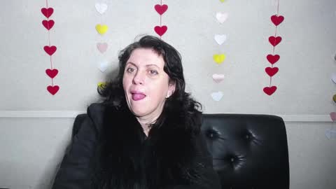 LuciaMi online show from 01.23.25
