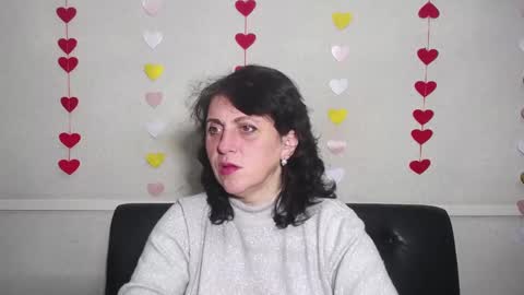 LuciaMi online show from 01.26.25