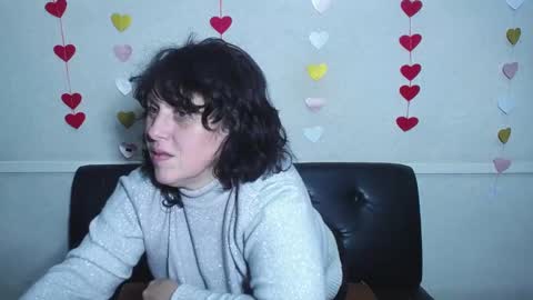LuciaMi online show from 02.02.25