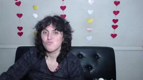 LuciaMi online show from 02.05.25