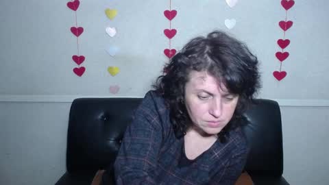 LuciaMi online show from 02.05.25
