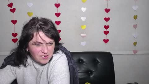 LuciaMi online show from 02.12.25