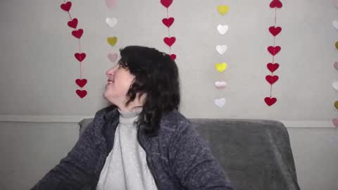 LuciaMi online show from 02.15.25