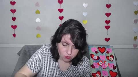 LuciaMi online show from 02.17.25