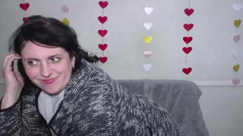 LuciaMi online show from 02.20.25