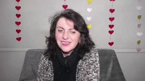 LuciaMi online show from 02.22.25