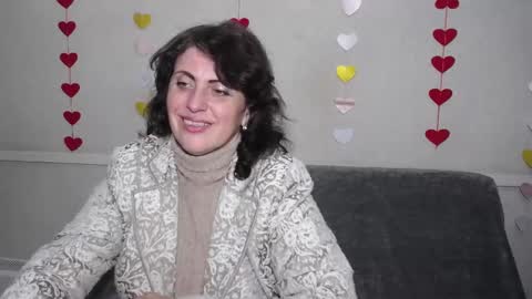 LuciaMi online show from 03.08.25
