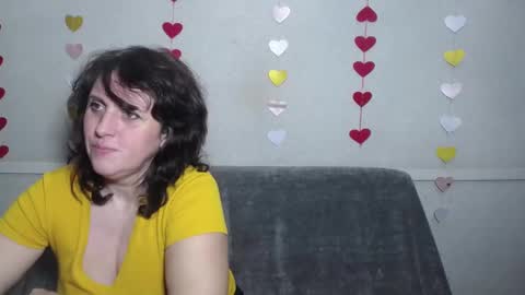 LuciaMi online show from 03.10.25