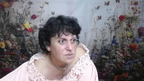 LuciaMi online show from 09.19.25