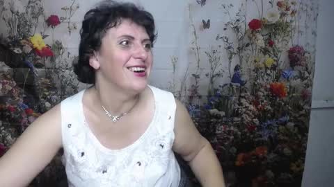 LuciaMi online show from 09.21.25