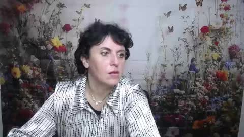 LuciaMi online show from 09.22.25