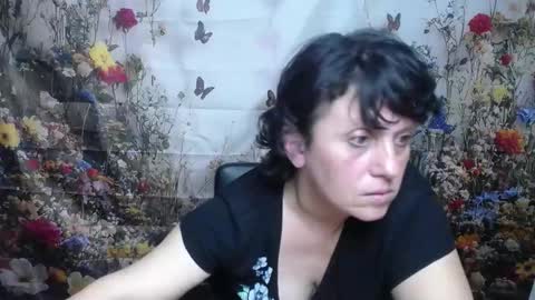 LuciaMi online show from 09.30.25