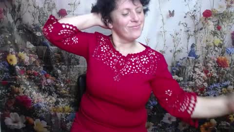 LuciaMi online show from 10.11.25