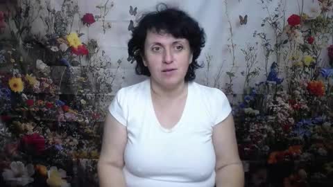 LuciaMi online show from 10.12.25