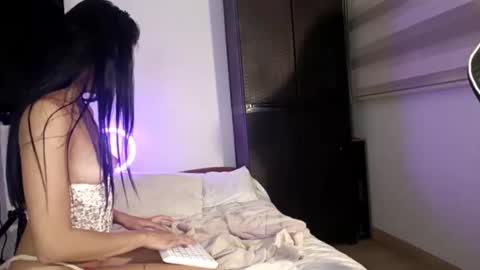 Snapshot of luciamoretti1 chatting on 10.26.25 luciamoretti1 online show from 10.26.25