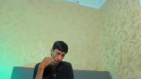 Snapshot of lucian_davii chatting on 11.15.25 Pirulo online show from 11.15.25