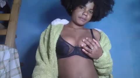 luciana012 online show from 09.23.25