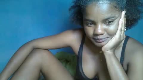 luciana012 online show from 09.24.25