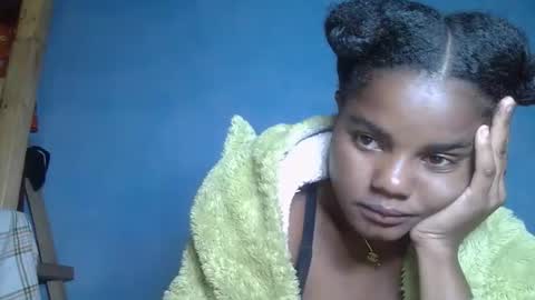 luciana012 online show from 09.25.25