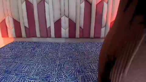 instagram luciana417  online show from 10.04.25