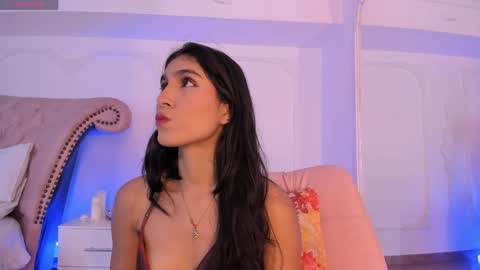 Snapshot of luciana_roa chatting on 05.24.26 Luciana online show from 05.24.26