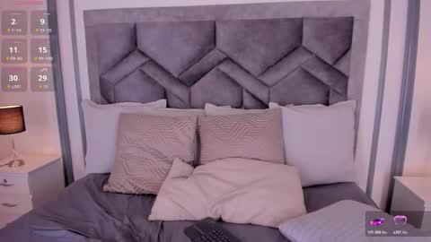    online show from 11.12.25