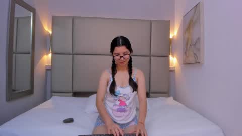 Luci  online show from 02.10.25