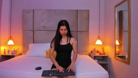 Snapshot of lucianasmith_ chatting on 09.27.25 Luci  online show from 09.27.25